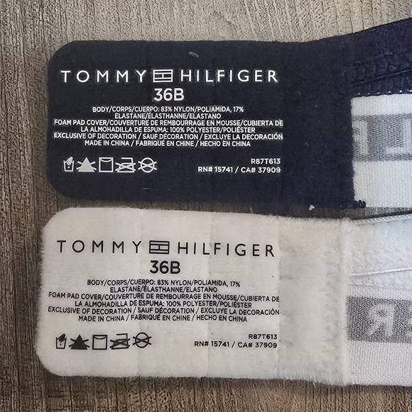 Tommy Hilfiger Women's Push Up Bras 2 Pack Duo - White + Dark Blue Size 36B NWOT - Picture 3 of 3